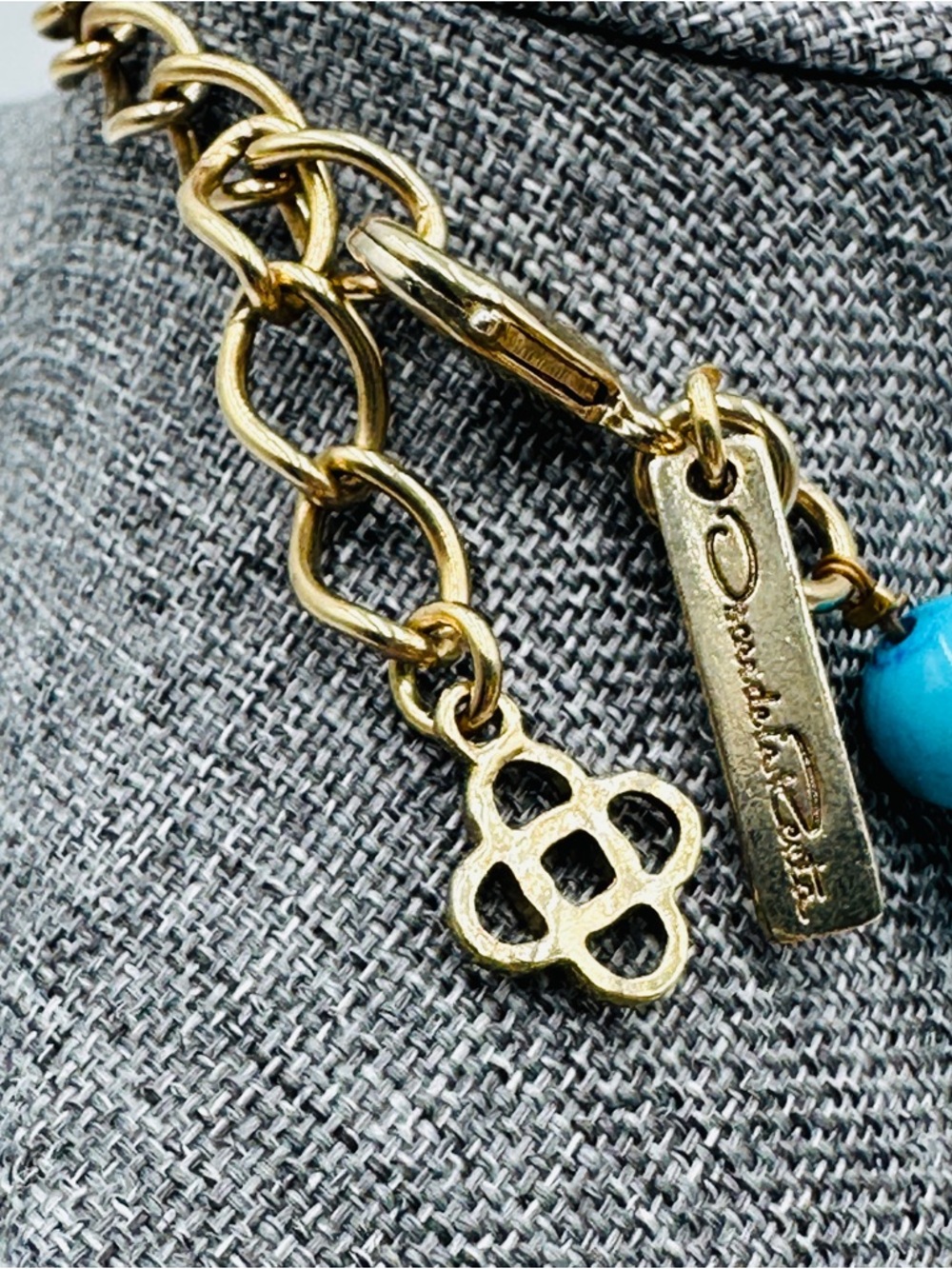 Oscar de la Renta Natural Turquoise statement necklace circa early 2000's - Picture 3 of 9